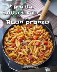 È pronto, tutti a tavola. Buon pranzo.