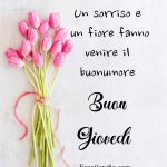 Un sorriso e un fiore fanno venire il buonumore. Buon giovedì