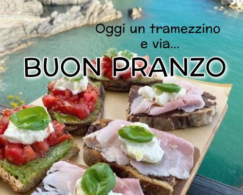 Oggi un tramezzino e via... Buon pranzo